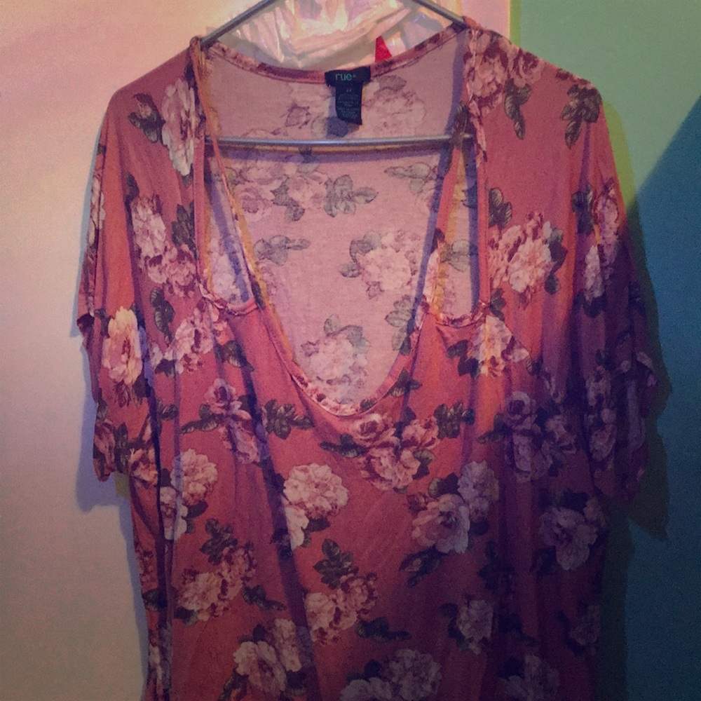 Flower tee